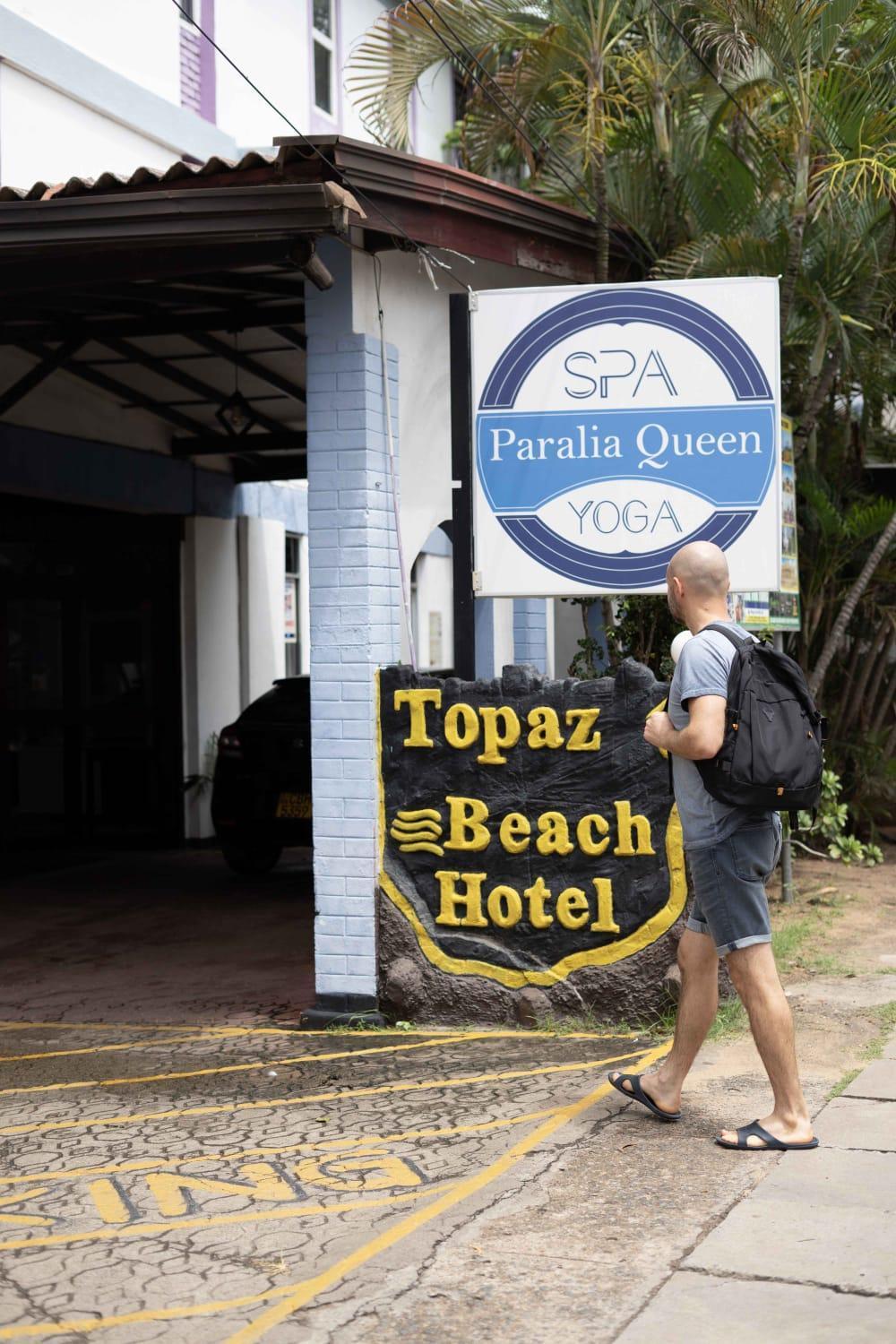 トパーズ　ビーチ　ホテル ネゴンボ エクステリア 写真